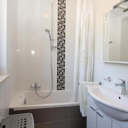 Holiday home Lovely Home In Rebici With Kitchen