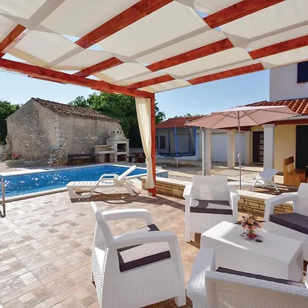 Lovely Home In Rebici With Kitchen
